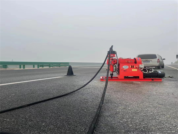 武安马路路基路面开裂下沉注浆加固灌浆